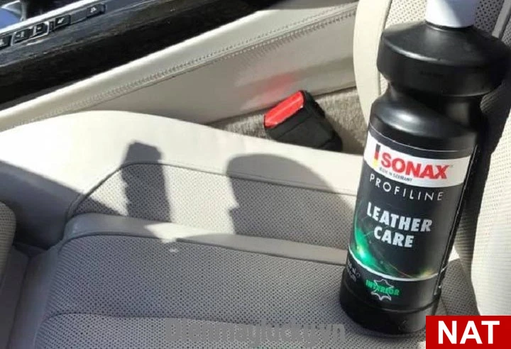 Dung dịch vệ sinh ghế da ô tô Sonax Leather Care